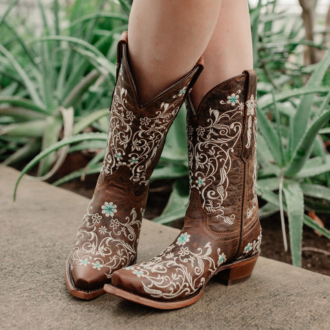 Dahlia Women's Vintage Floral Embroidered Cowgirl Boots M50042 - Soto Boots