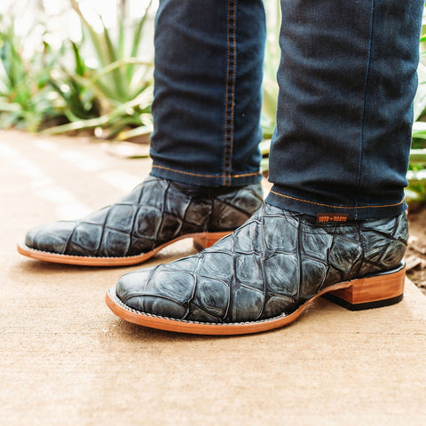 Pirarucu sales boots black