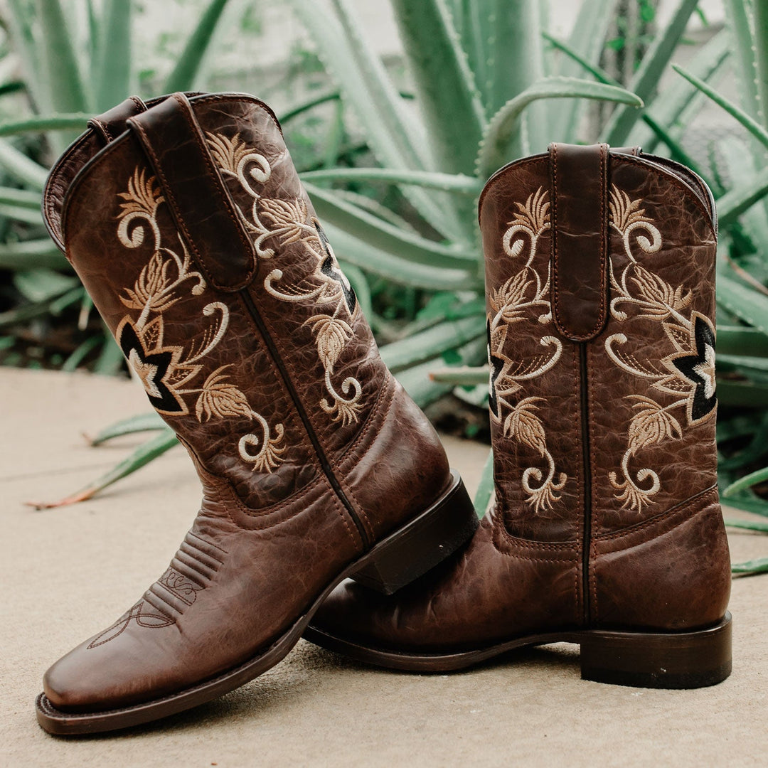 Soto Boots Womens Flower Embroidery Square Toe Boots M50062 | Soto